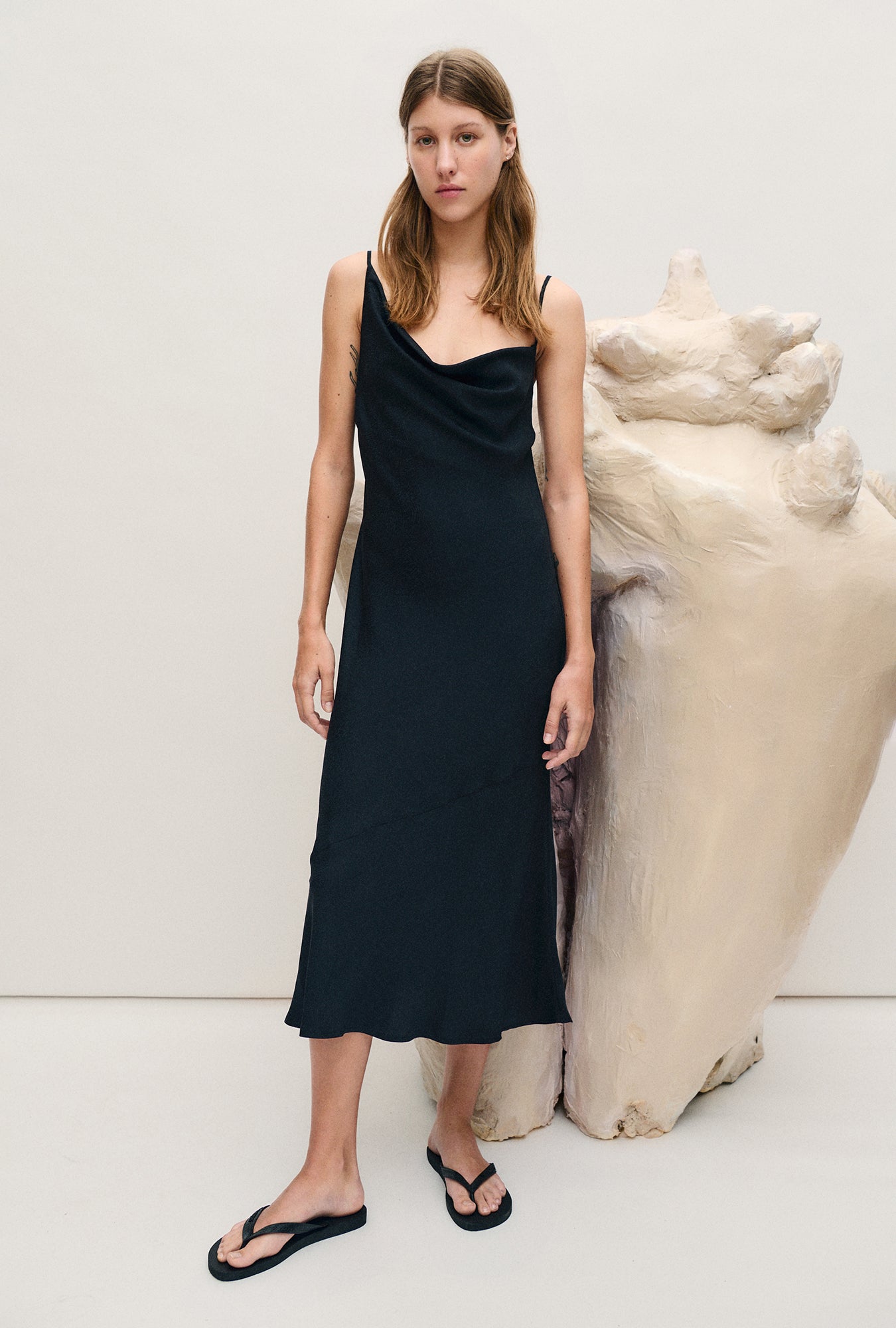 CARRIE DRESS CORAL JACQUARD BLACK