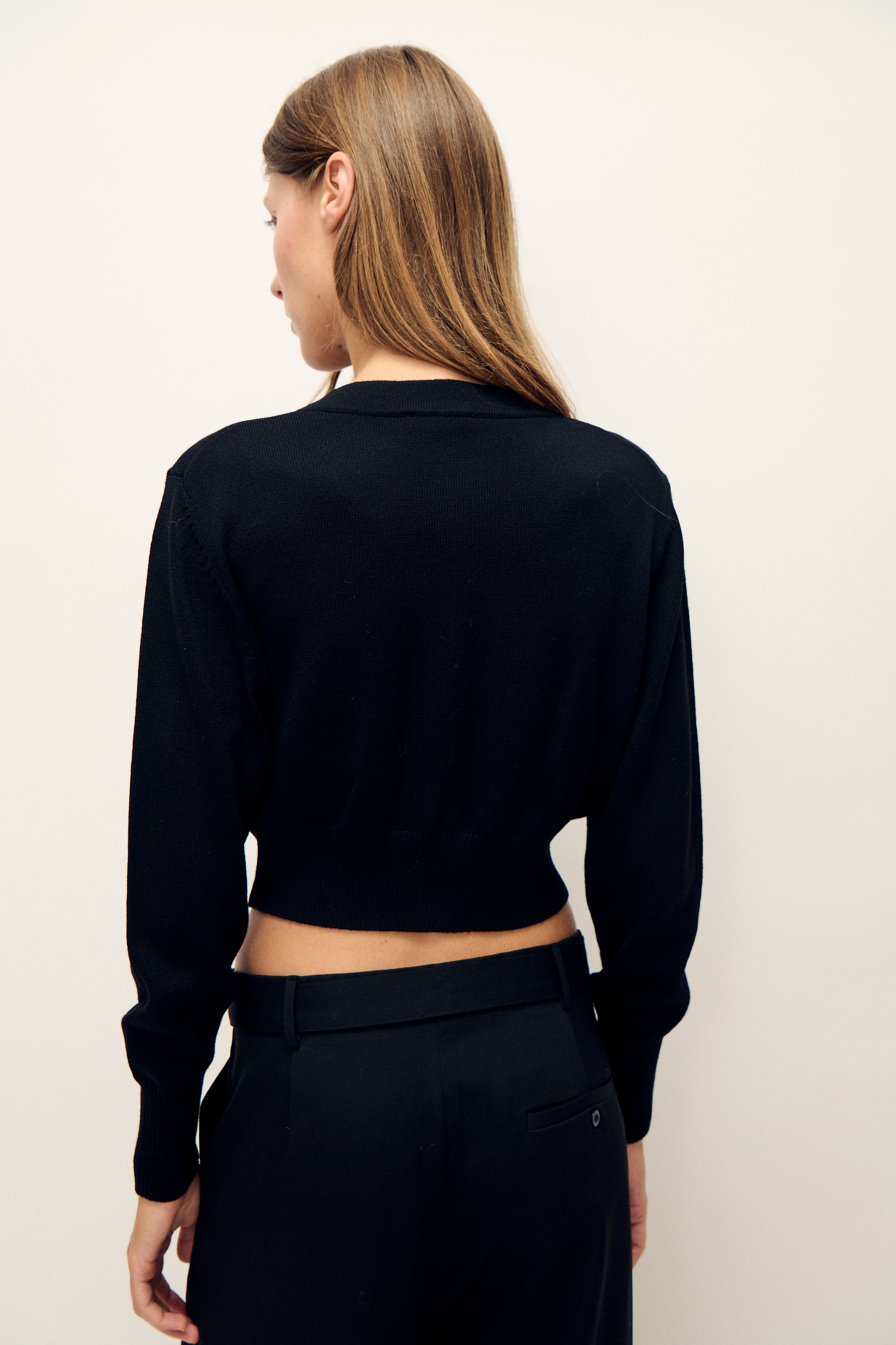 WOOL CROPPED CARDIGAN BLACK